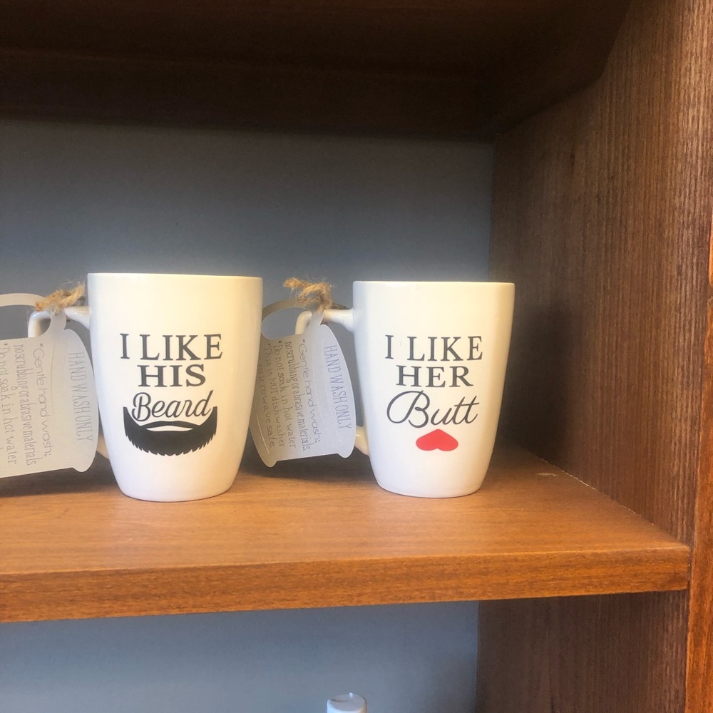 MUGS